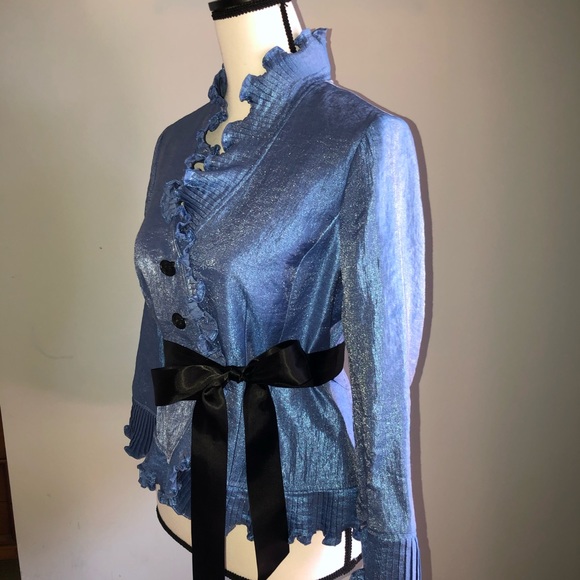 Elegant evening top/jacket w/black ribbon.. - Picture 4 of 5